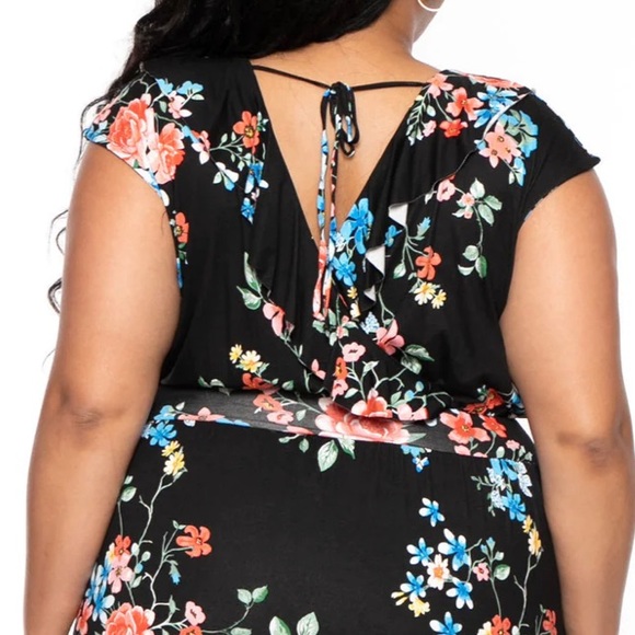 🖤Nwt Absolutely stunning Black floral dress size 4X - Picture 4 of 11